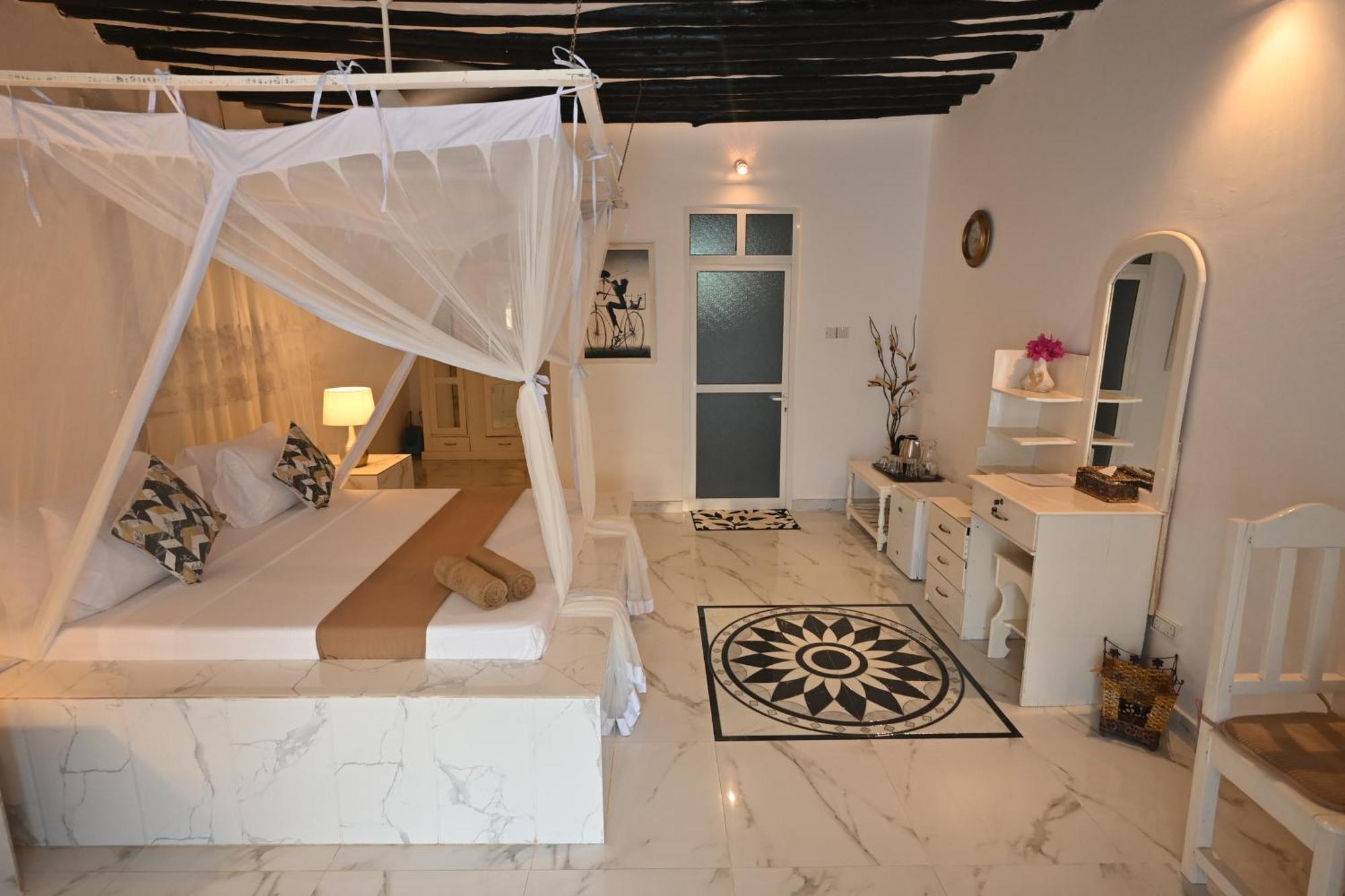 Ananda Zanzibar Hotel 2*